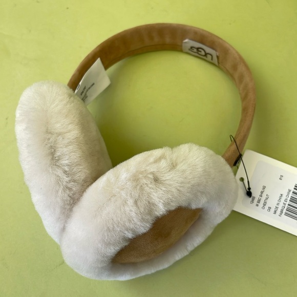 New cream/ten UGG leath/fur earmuffs - Picture 5 of 8